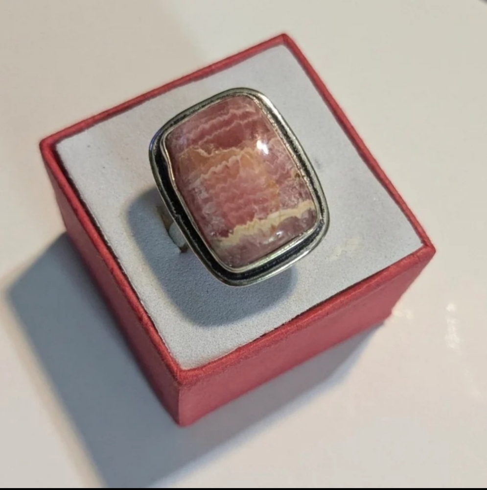 Handcrafted Rhodochrosite Rectangle Banded Ring (8) - Picture 10 of 13